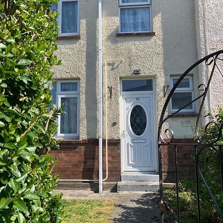 Room Only Guest Accommodation, Guest House Self Catering Bangor  Eksteriør bilde