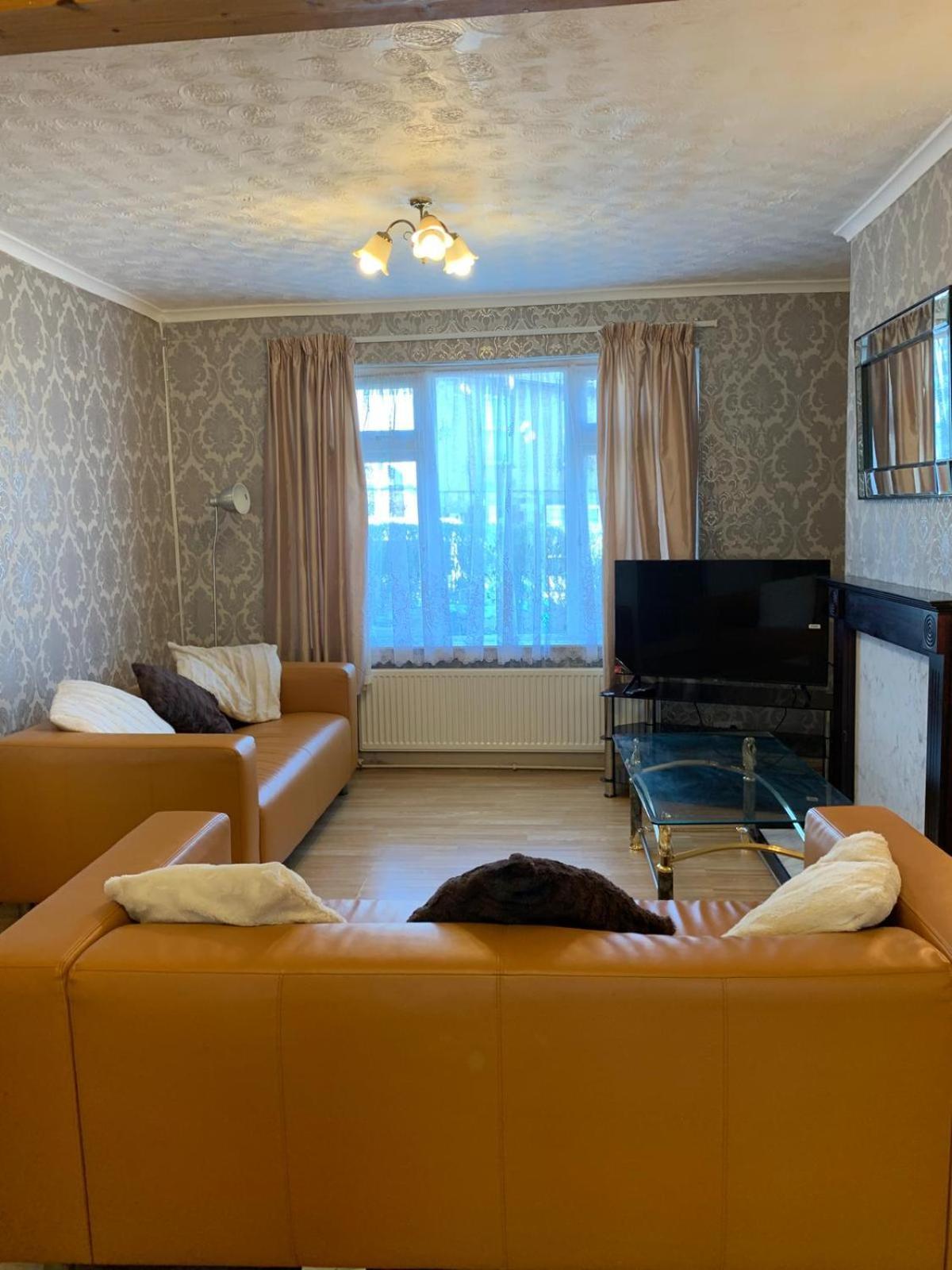 Room Only Guest Accommodation, Guest House Self Catering Bangor  Eksteriør bilde