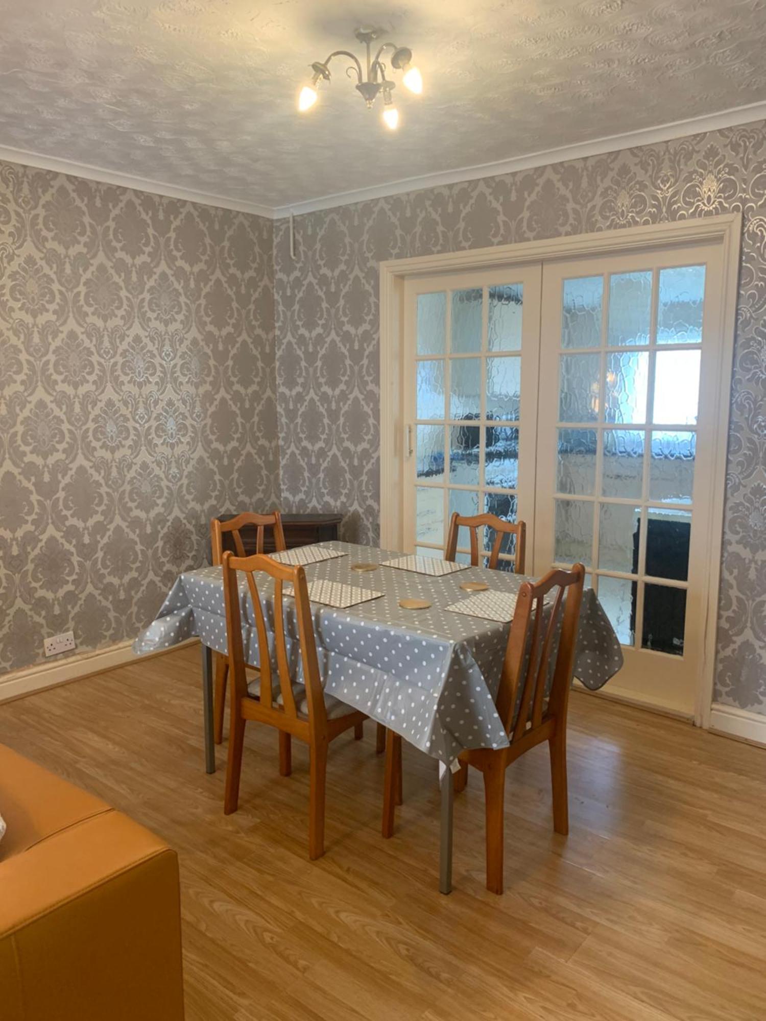Room Only Guest Accommodation, Guest House Self Catering Bangor  Eksteriør bilde