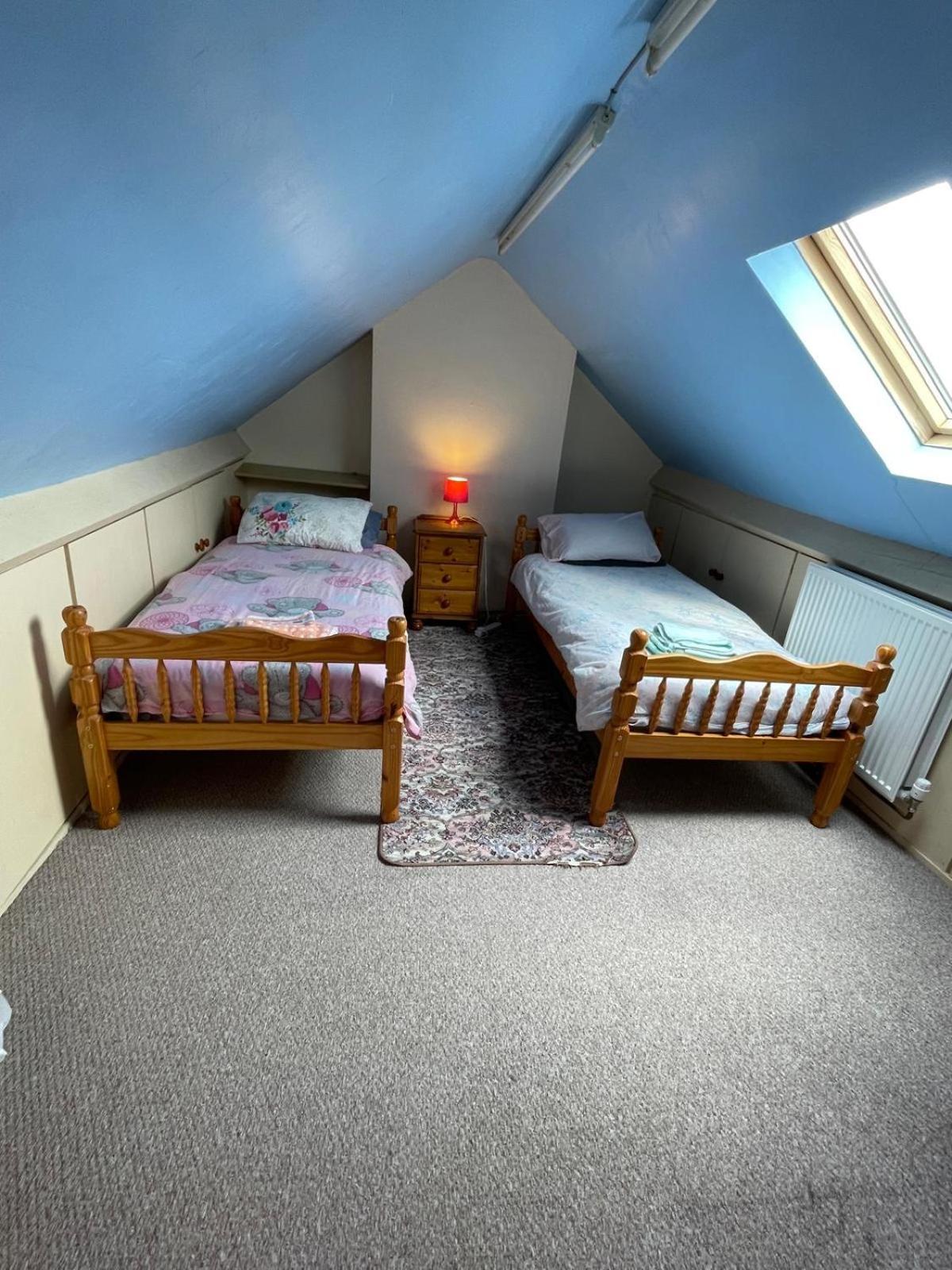 Room Only Guest Accommodation, Guest House Self Catering Bangor  Eksteriør bilde