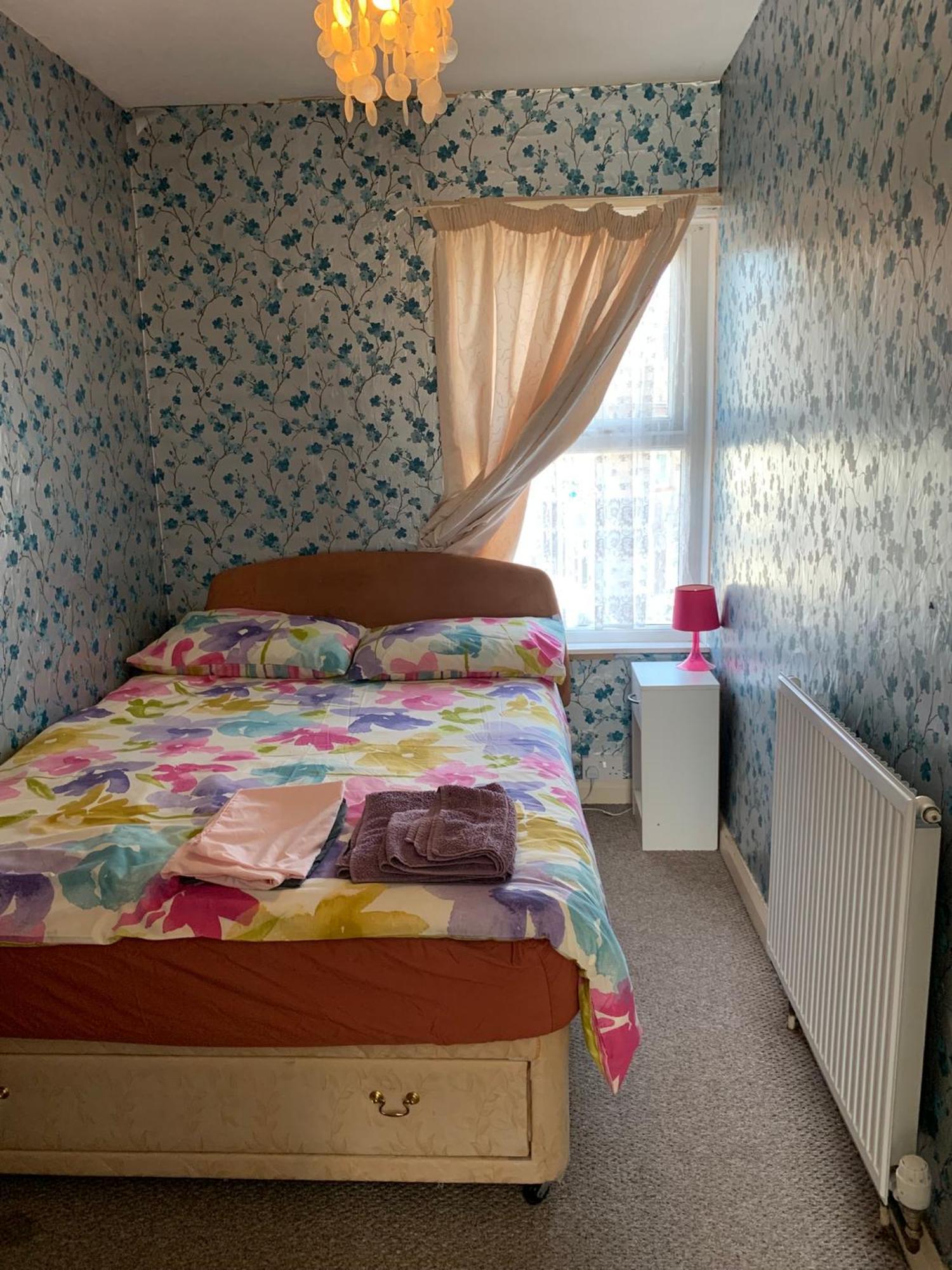Room Only Guest Accommodation, Guest House Self Catering Bangor  Eksteriør bilde