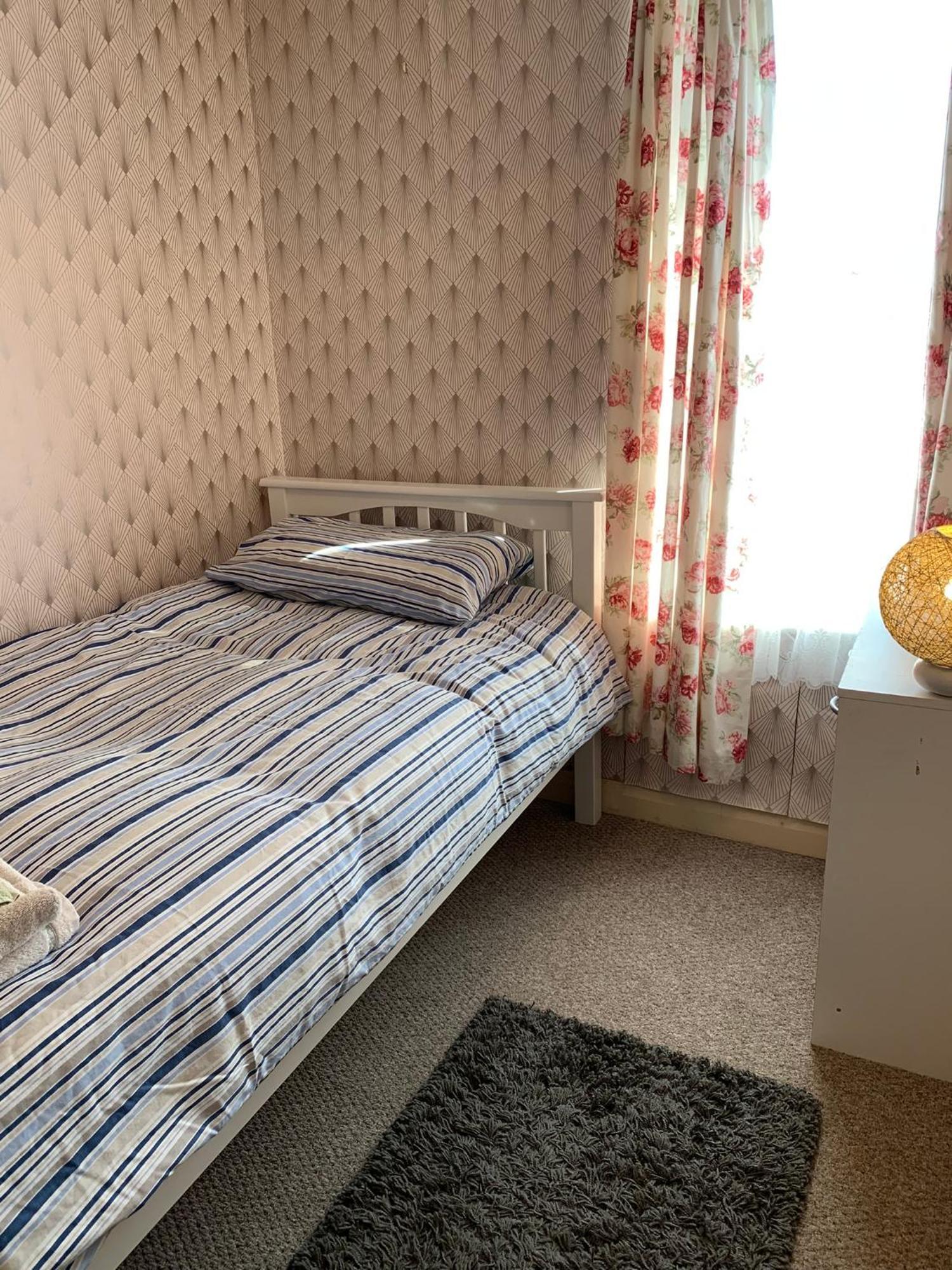 Room Only Guest Accommodation, Guest House Self Catering Bangor  Eksteriør bilde